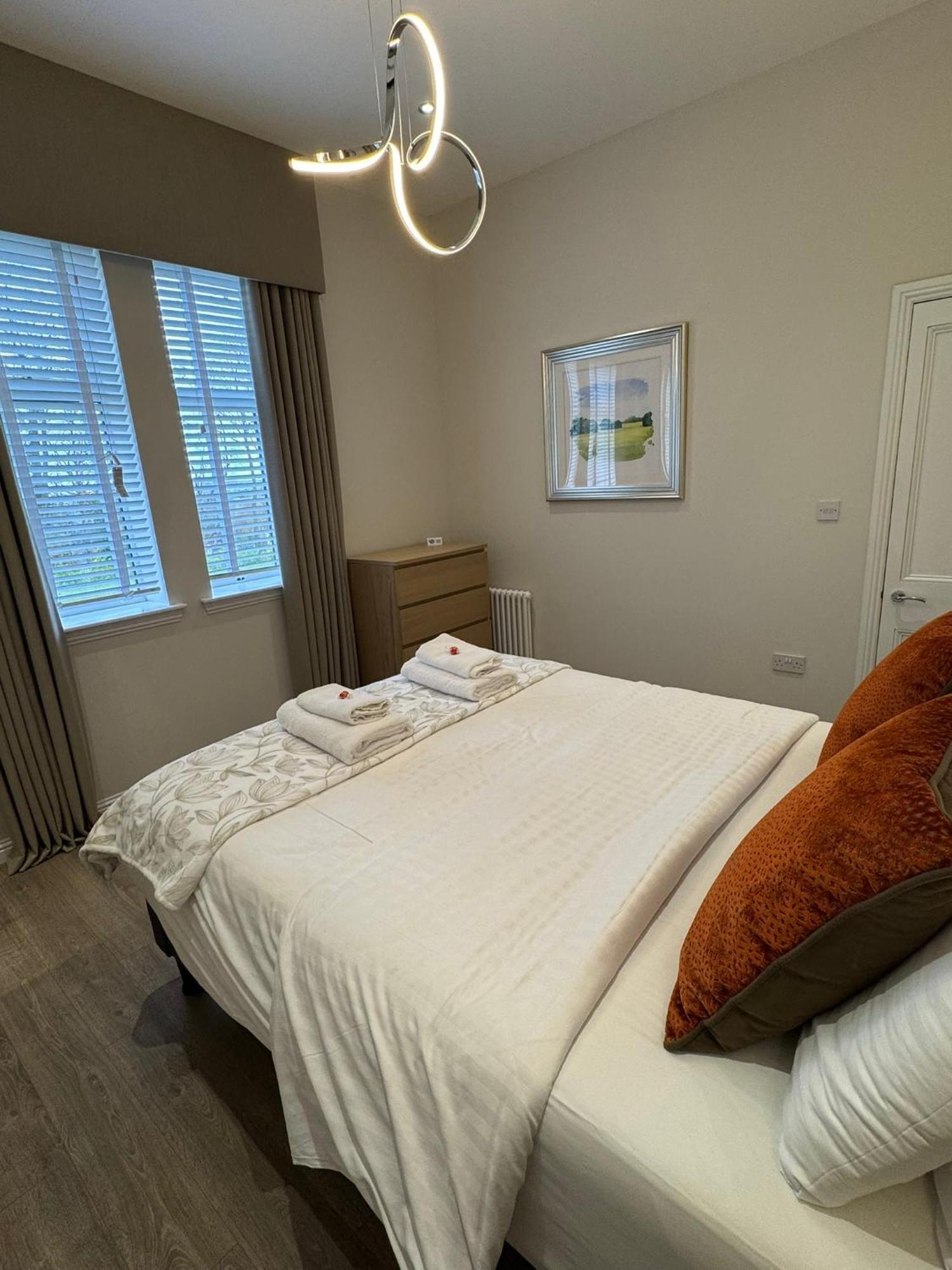 Luxury 2 Bedroom Cottage West Calder Zewnętrze zdjęcie