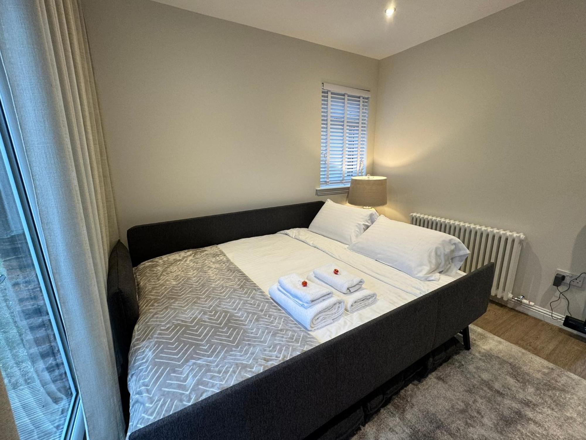 Luxury 2 Bedroom Cottage West Calder Zewnętrze zdjęcie