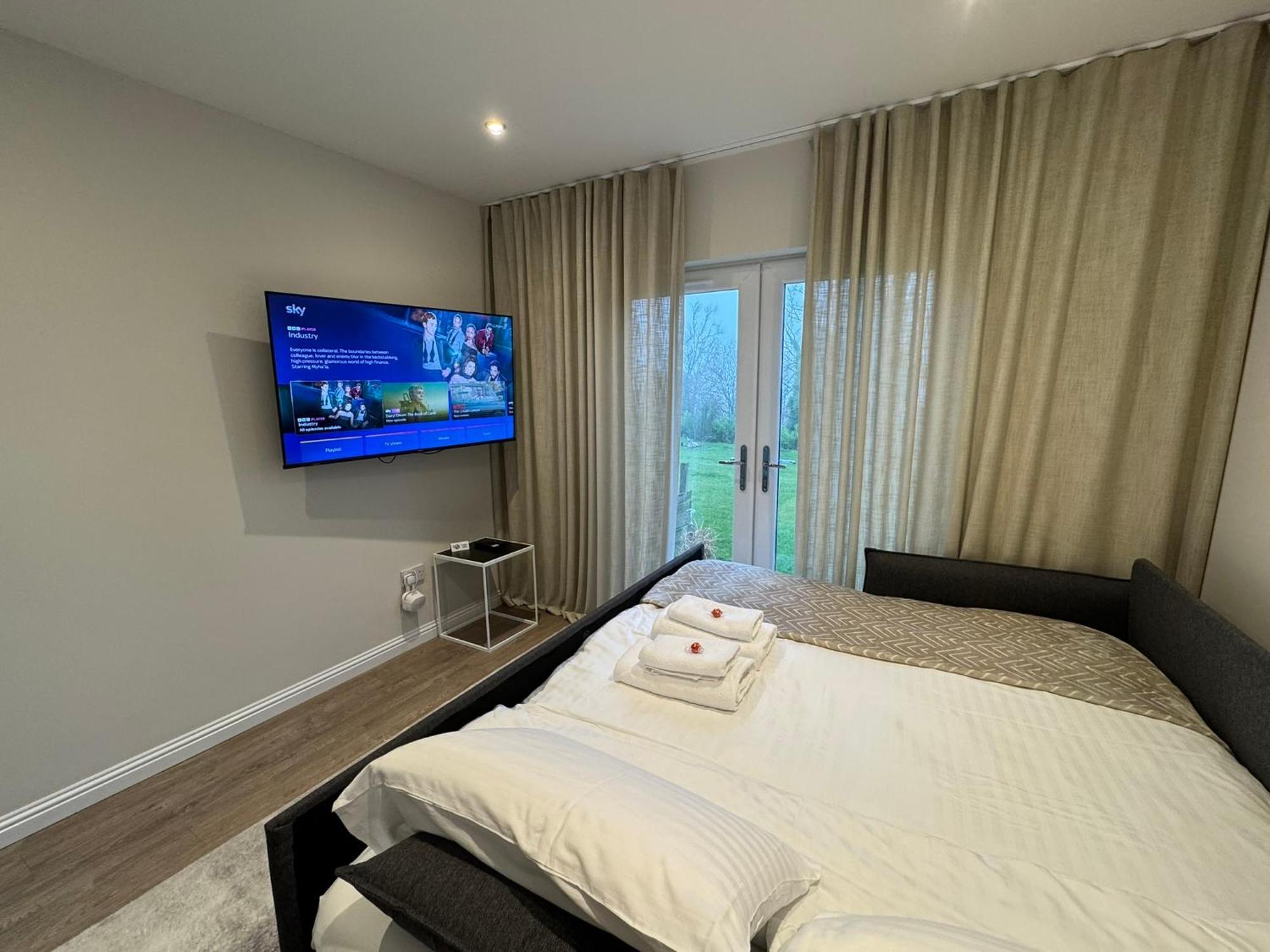 Luxury 2 Bedroom Cottage West Calder Zewnętrze zdjęcie
