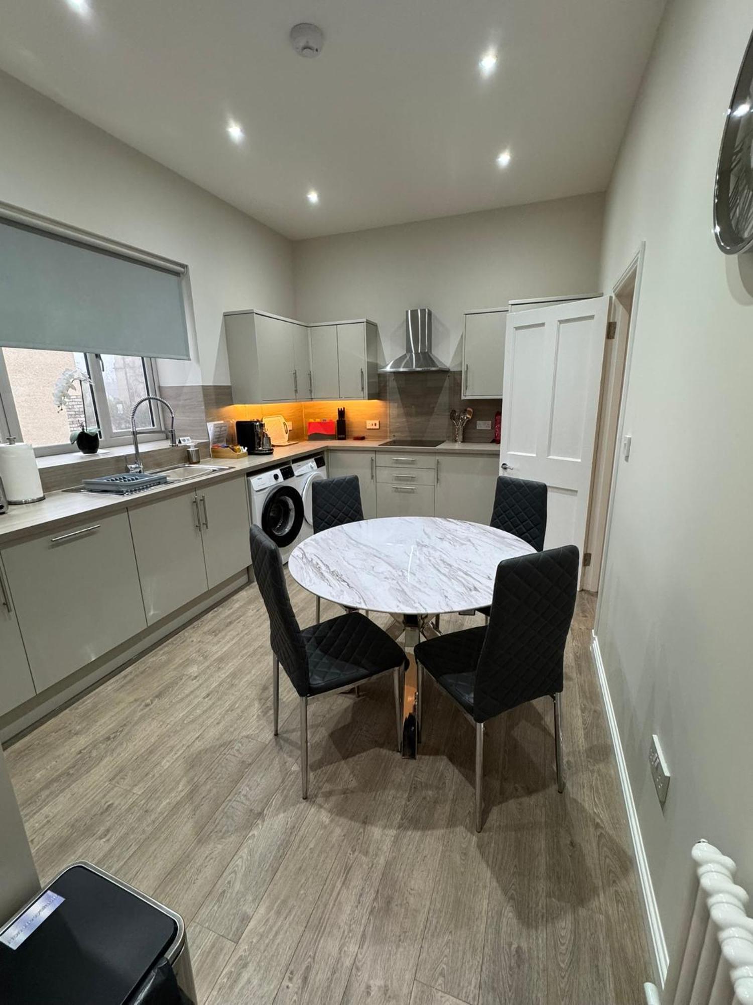 Luxury 2 Bedroom Cottage West Calder Zewnętrze zdjęcie