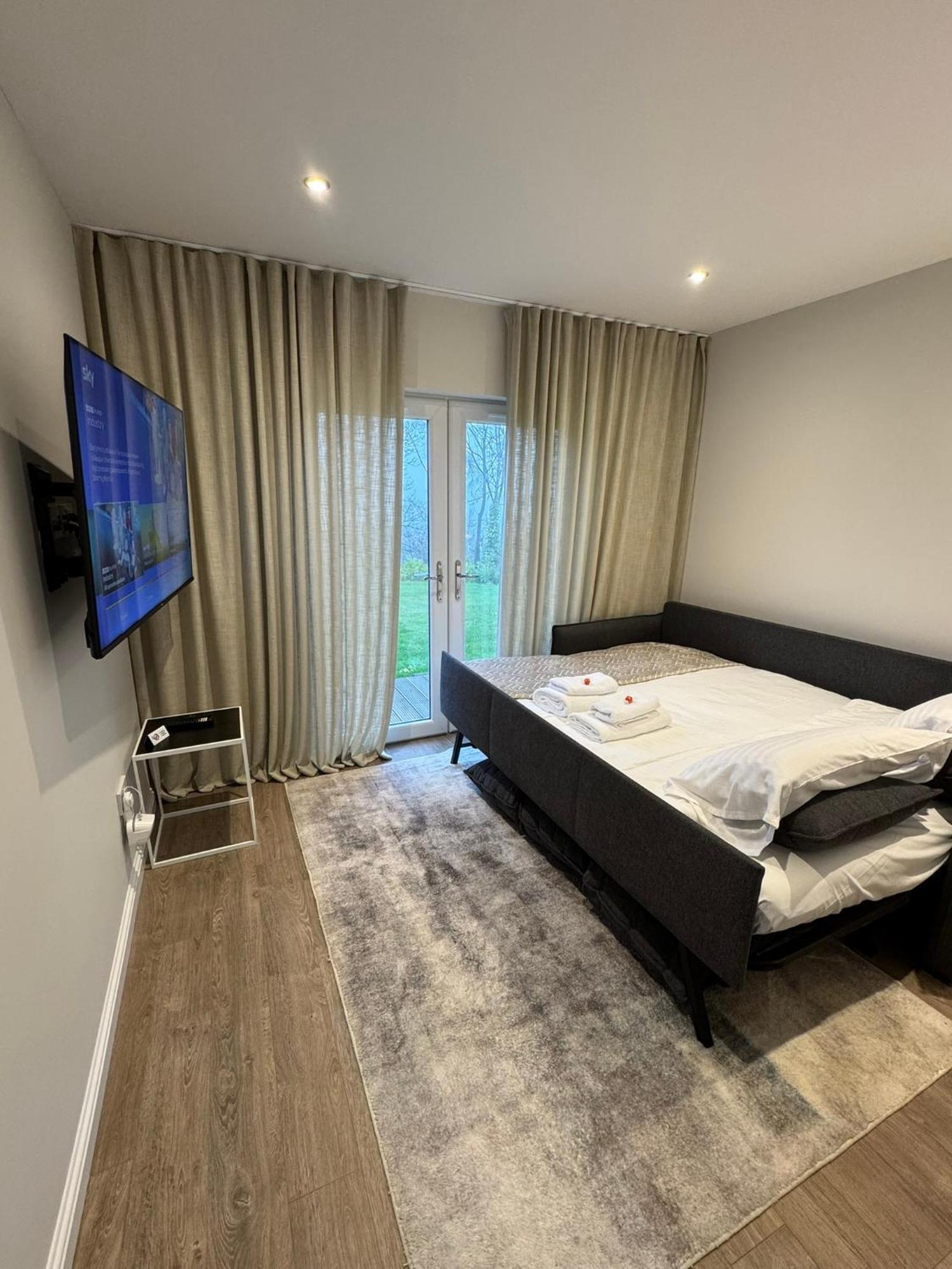 Luxury 2 Bedroom Cottage West Calder Zewnętrze zdjęcie